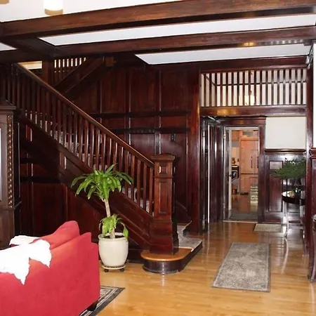 Lady Geneva Bed & Breakfast-2